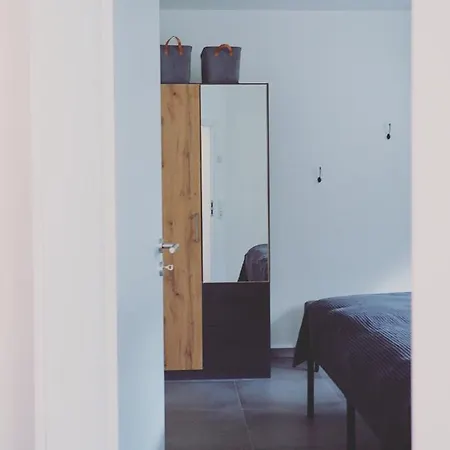 Barrierefreie In Winterscheid Nahe Koeln Bonn Bis 4 Personen Mit Netflix Und Mehr Apartamento *