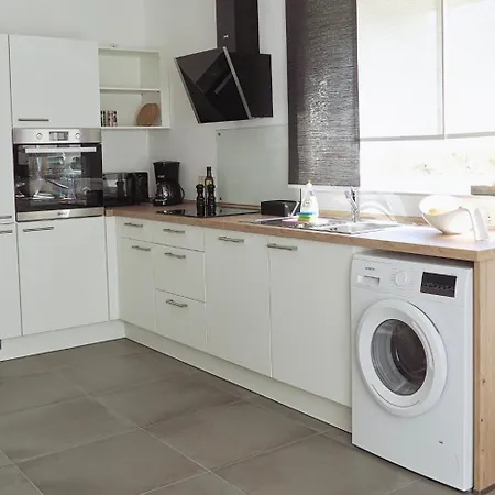 Apartamento Barrierefreie In Winterscheid Nahe Koeln Bonn Bis 4 Personen Mit Netflix Und Mehr Ruppichteroth