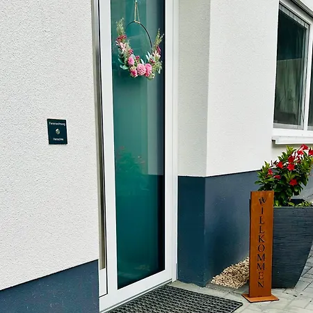 Apartamento Barrierefreie In Winterscheid Nahe Koeln Bonn Bis 4 Personen Mit Netflix Und Mehr
